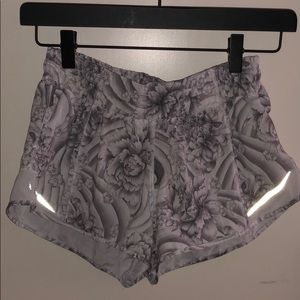 Lulu lemon runners short